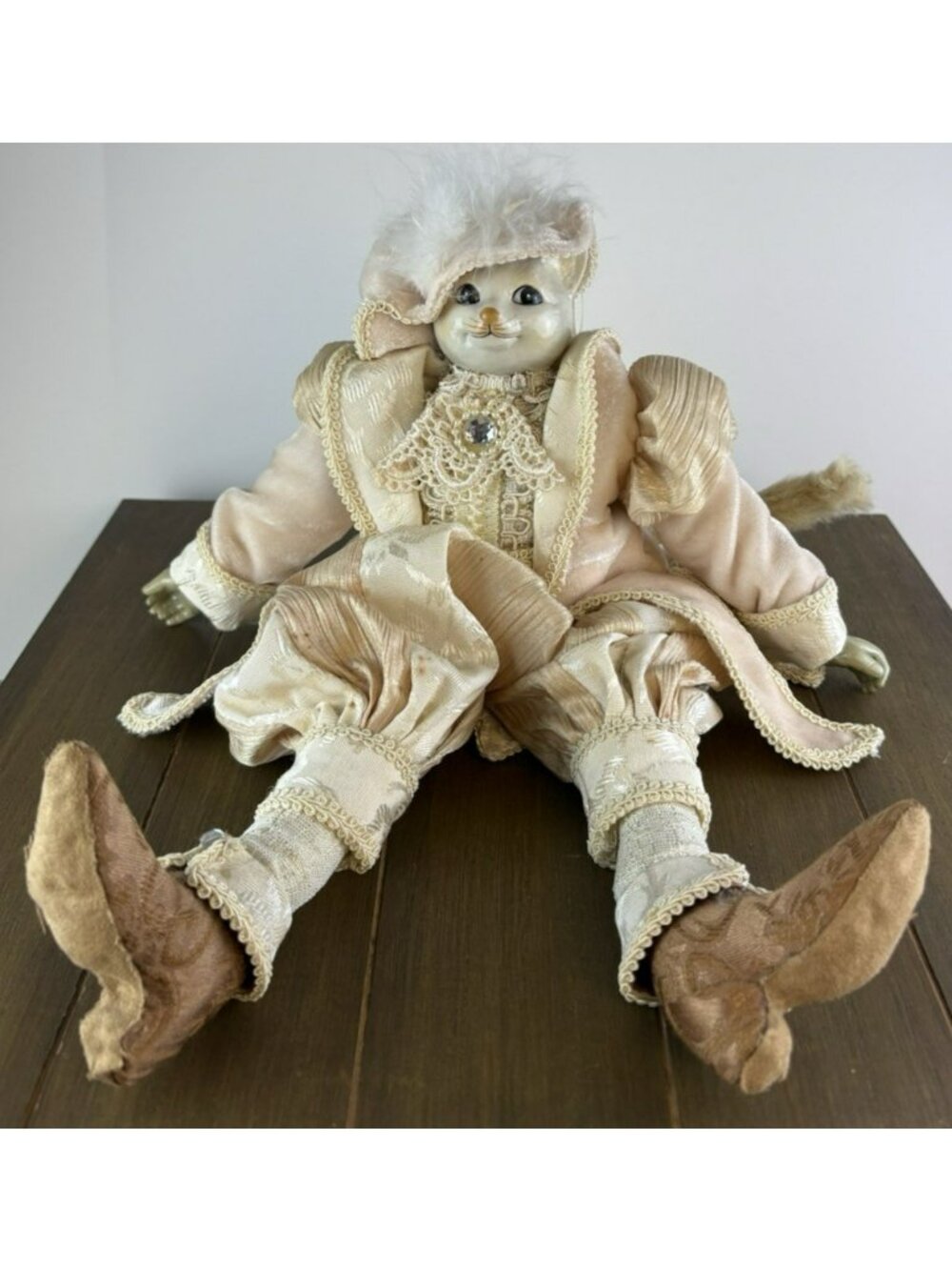 Dillard's Trimmings Royal Prince Cat Hollywood Regency Porcelain Face 2001 12"